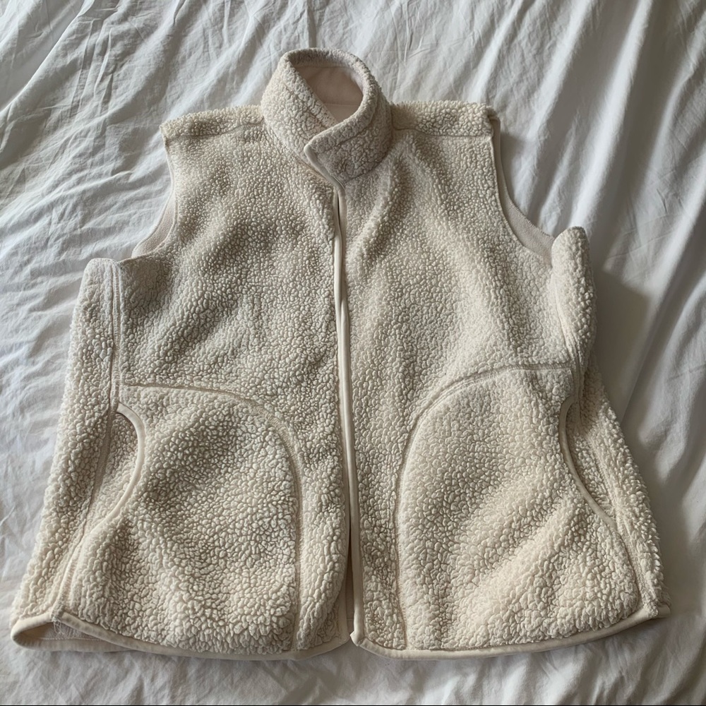 super soft teddy vest 🤍